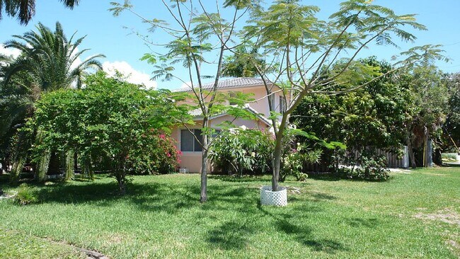 Foto del edificio - 2649 NE 11th Ct