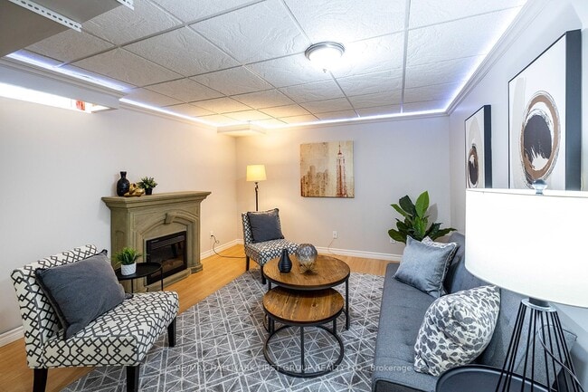 Building Photo - Beautiful 4-Bedroom Home for Rent in Port Perry