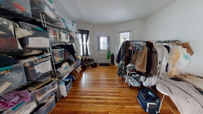 Foto del edificio - Spacious 2BR on Science Hill | Huge Kitchen & Living Area | Near Yale