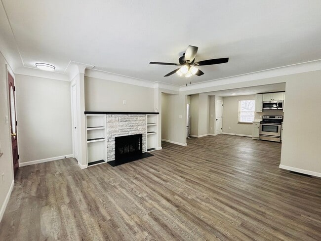 Building Photo - Remodeled 3 bedroom home- available now!