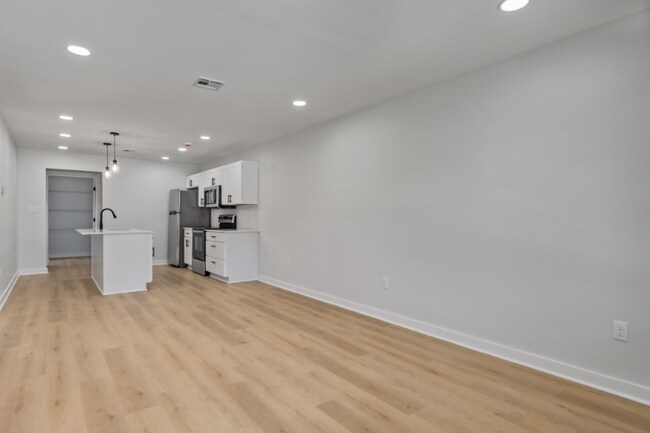 Building Photo - 107 Township Ln