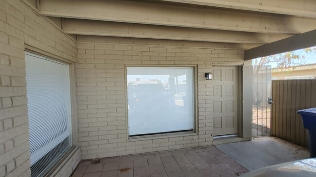 Building Photo - 716 & 718 25th Street