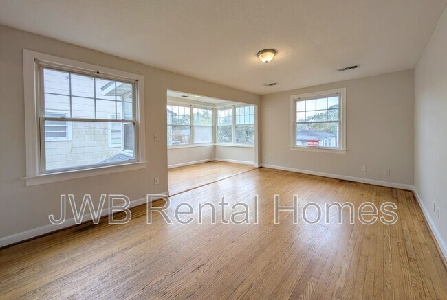 Foto del edificio - 1377 Ingleside Ave
