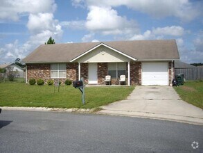 Building Photo - 803 Amy Ct