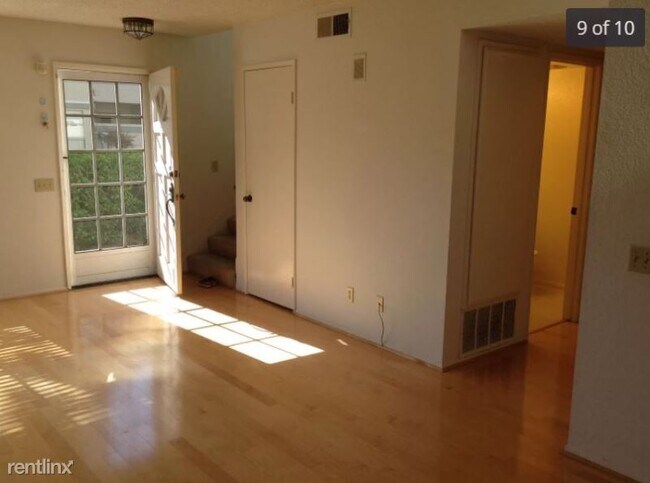 Foto del edificio - 2 br, 1.5 bath Townhome - 57 Oxford
