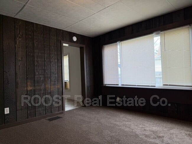 Building Photo - 1961-1963-1963 Kenton St