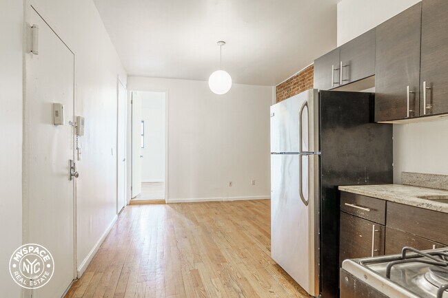 Building Photo - 638 Classon Ave