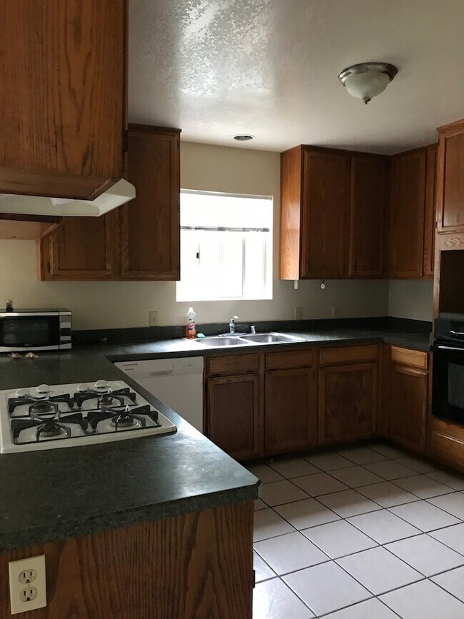 Foto del edificio - 850 Camino Lindo