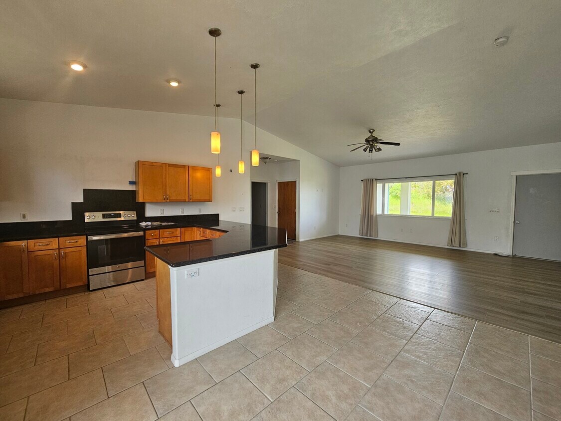 1878687868 Kalola Rd, Mountain View, HI 96771 House Rental in