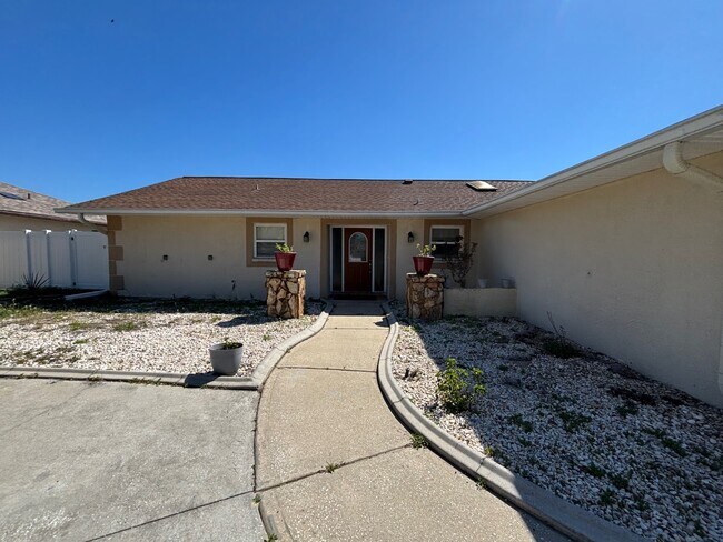 Building Photo - 7326 Bramblewood Dr