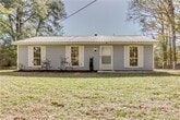 Primary Photo - Nice 3 Bed 1.5 Bath Available in July! Cal...