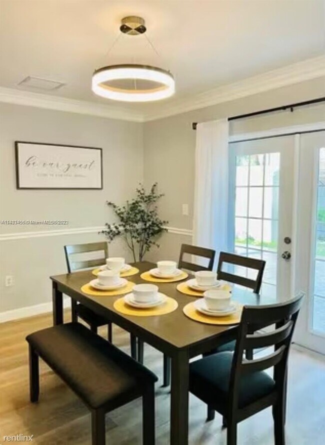 Foto del edificio - 3 br, 2 bath House - 20501 NW 18th Ave