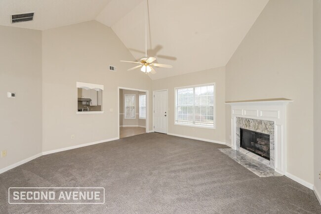 Foto del edificio - 661 Morningside Dr N