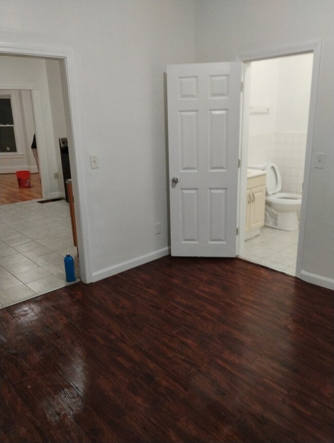 bedroom - 3 Worcester St