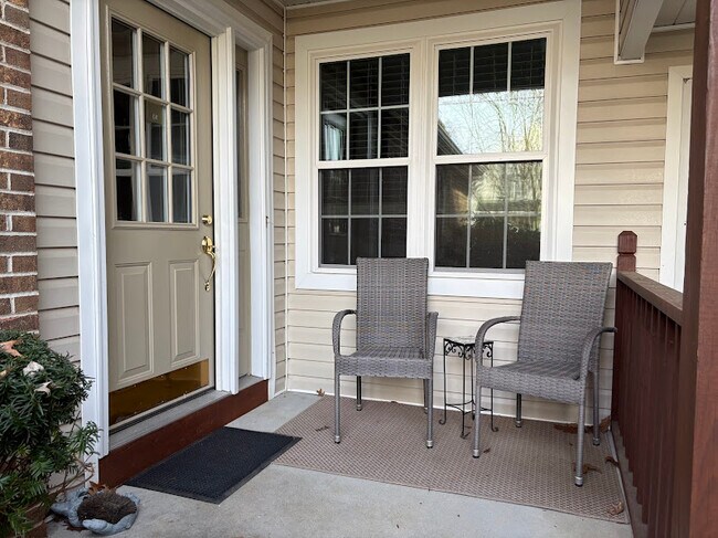 Building Photo - 1665 Saint Andrews Dr