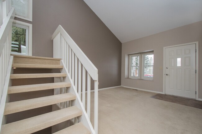 Building Photo - 937 Butte Pass Dr