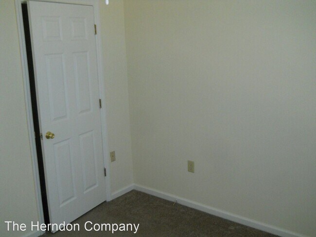 Building Photo - 3 br, 2.5 bath House - 1730-B Almond Tree