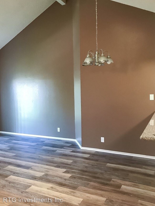 Foto del edificio - 7452 Hazeltine Ave