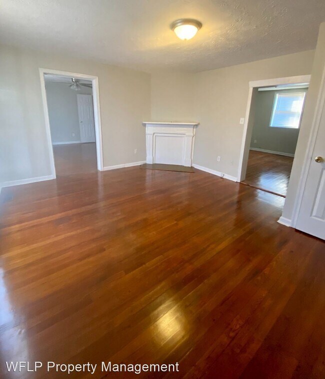 Building Photo - 3 br, 1.5 bath House - 2215 Carroll Ave