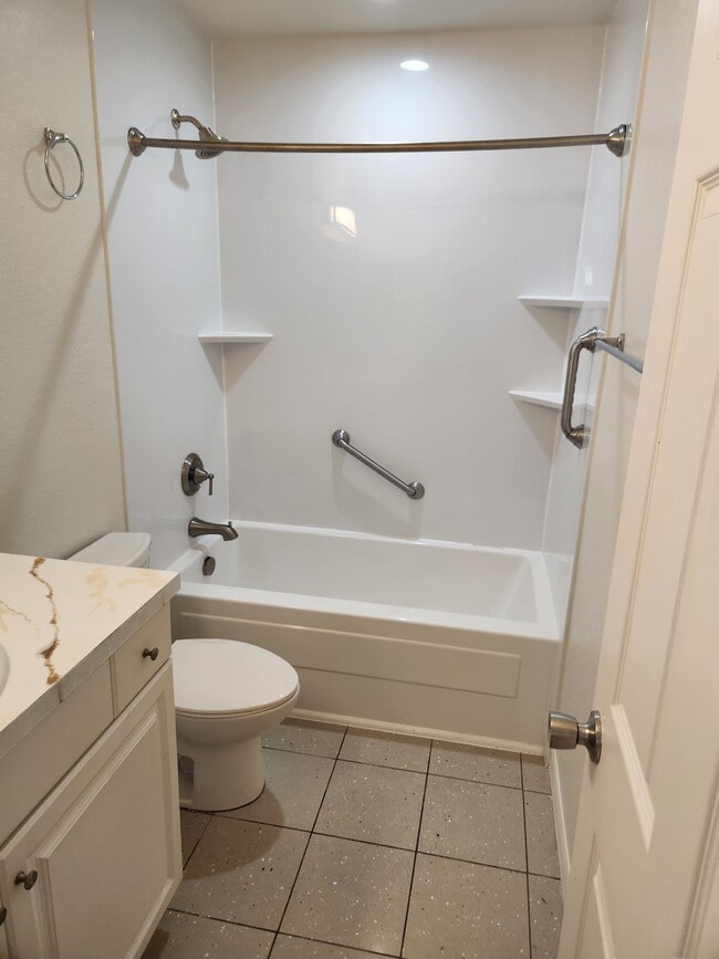 Building Photo - 4227 Larkin St