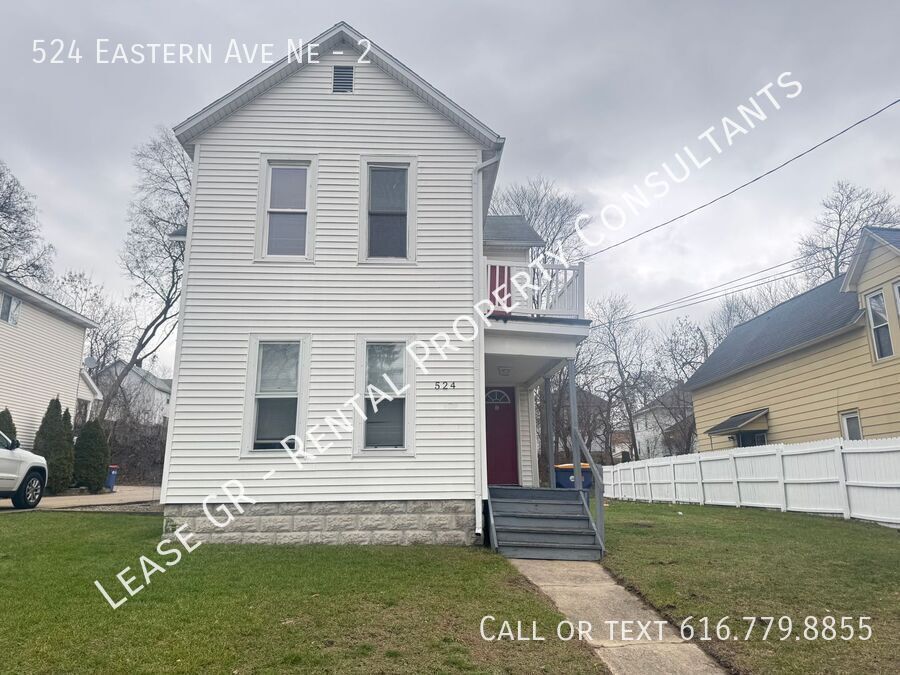 Primary Photo - Recently Updated Upper Unit! Less Than A M...