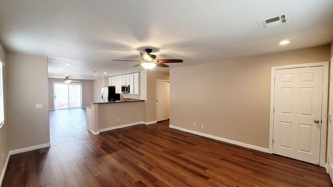Building Photo - 7924 Odysseus Ave
