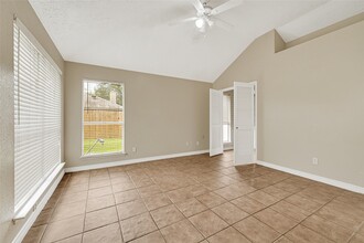 Building Photo - 12322 Meadow Ridge Dr