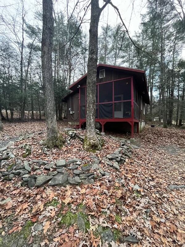 406 Roaring Brook Rd, East Stroudsburg, PA 18302 House Rental in East