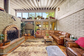 Building Photo - 6510 E Dixileta Dr