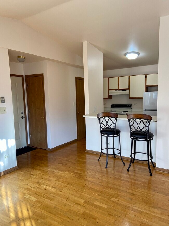 Foto del edificio - 4301 W Shamrock Ln