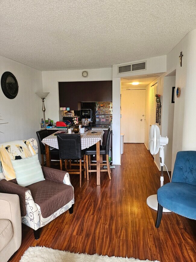 Building Photo - 440 Seaside Ave