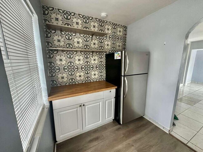 Foto del edificio - 23 SE 12th St