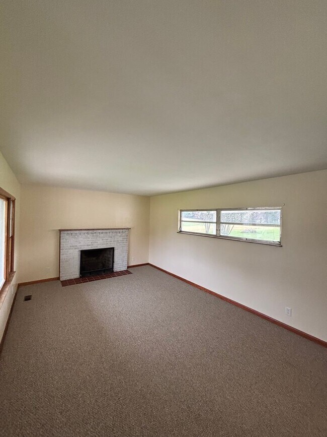 Foto del edificio - 6617 Brackett Rd