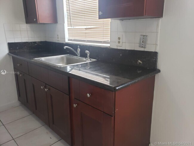 Foto del edificio - 4090 NW 31st Terrace