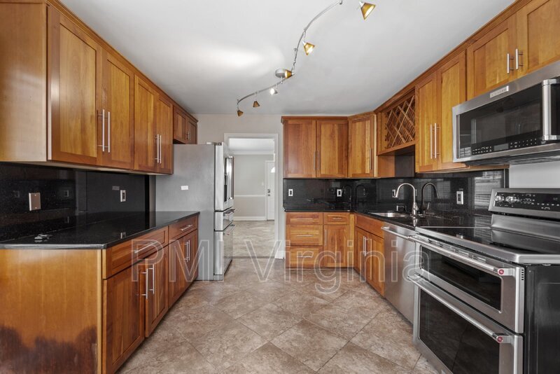 Primary Photo - 5116 Long Meadow Pl