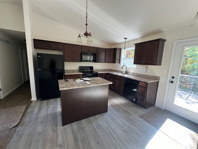 Foto del edificio - RARE FIND!