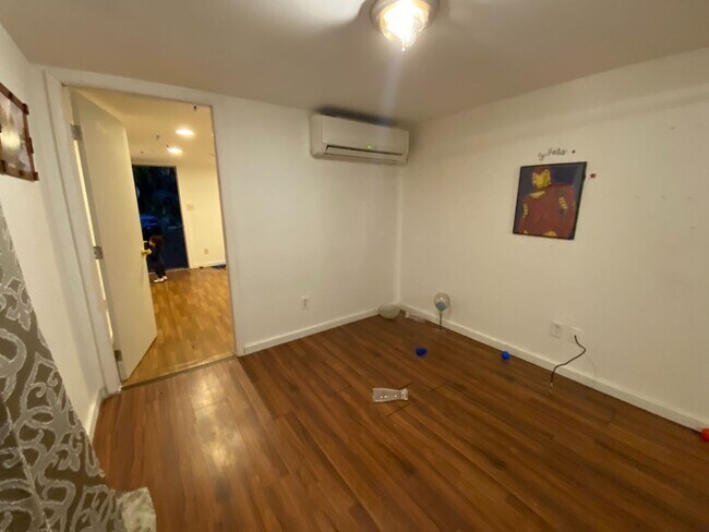 Foto del edificio - 2109 E 36th St