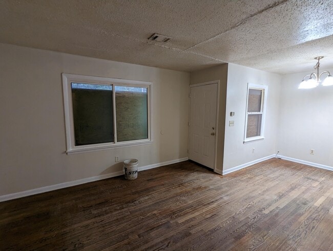 Foto del edificio - 2803 Marco Dr NW