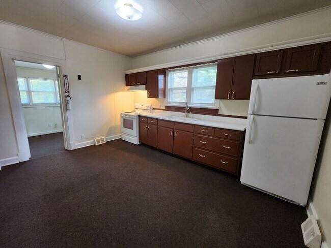 Foto del edificio - Cute 3 Bedroom Close to Shopping