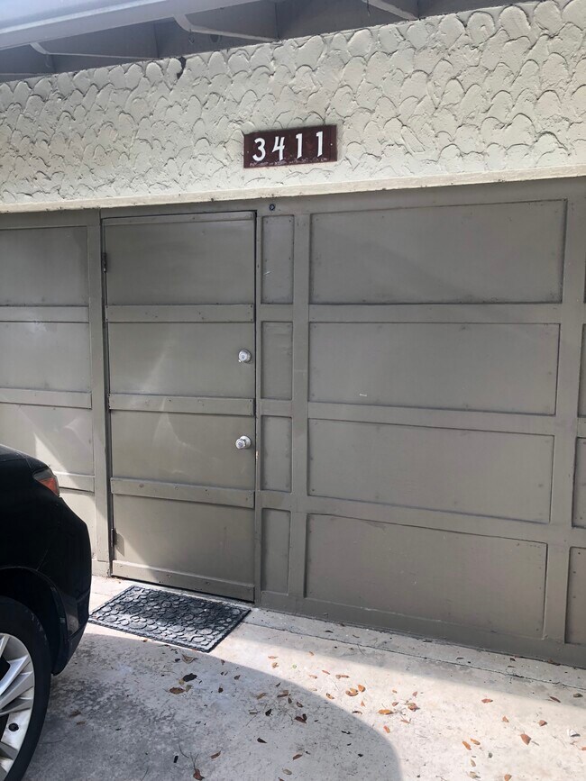 Entrance door - 3411 Pear Tree Cir