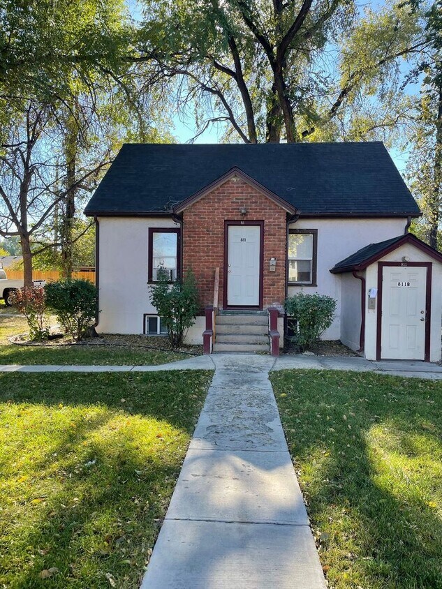 Primary Photo - 811 E Bird Ave