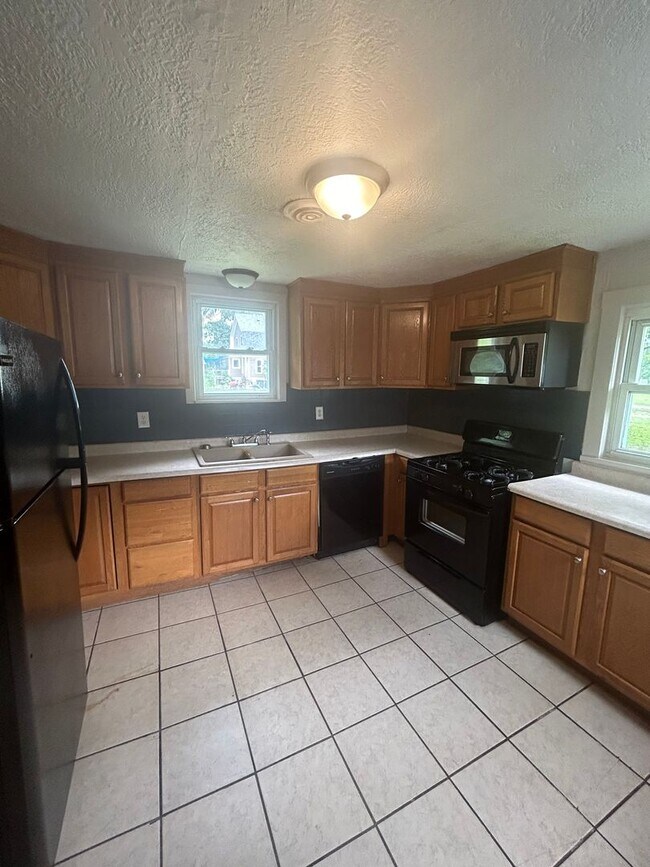 Foto del edificio - 2806 Rousseau Ave