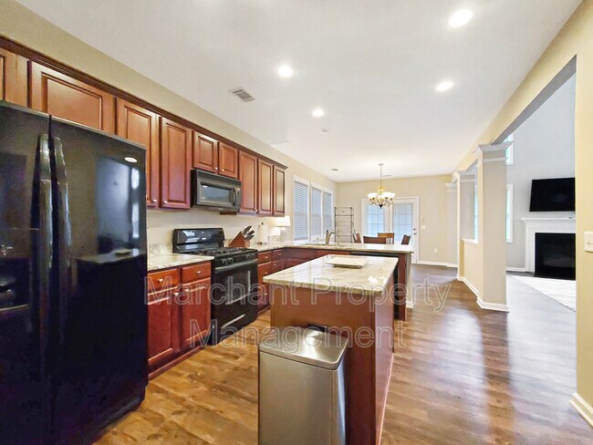 Building Photo - 546 Drayton Hall Blvd