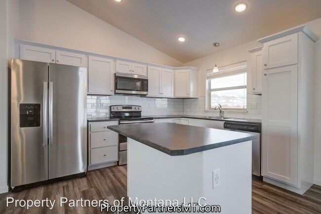 Building Photo - 4 br, 2 bath House - 1708 Shelby