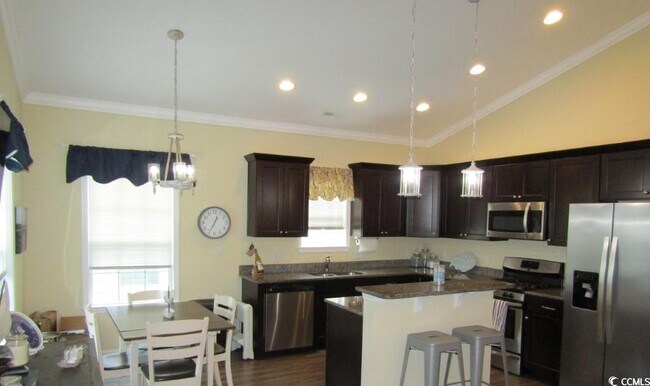 Foto del edificio - 4335 Grand Harbour Blvd