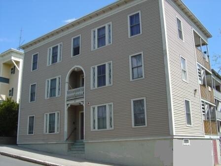 Primary Photo - Notre Dame Apartments