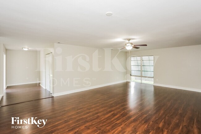 Building Photo - 10520 SW 199th St