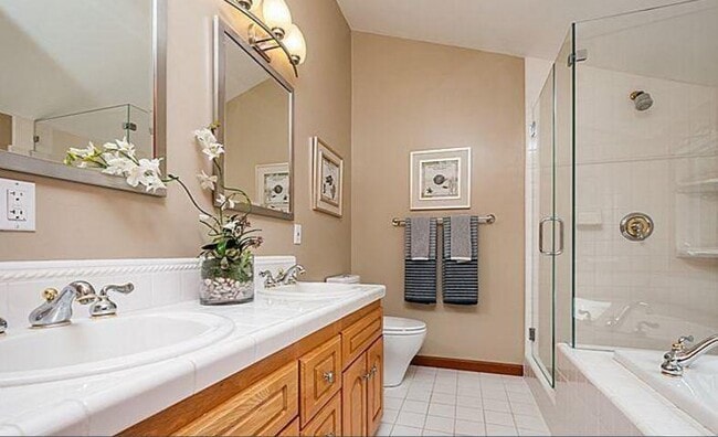 Building Photo - 2961 South Ct