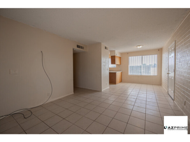 Foto del edificio - $700 OFF FIRST MONTH'S RENT MOVE IN SPECIA...