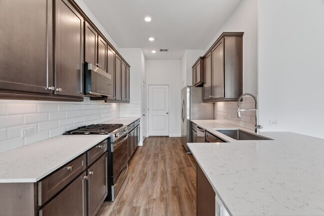 Foto del edificio - 5634 Amber Brook Ln